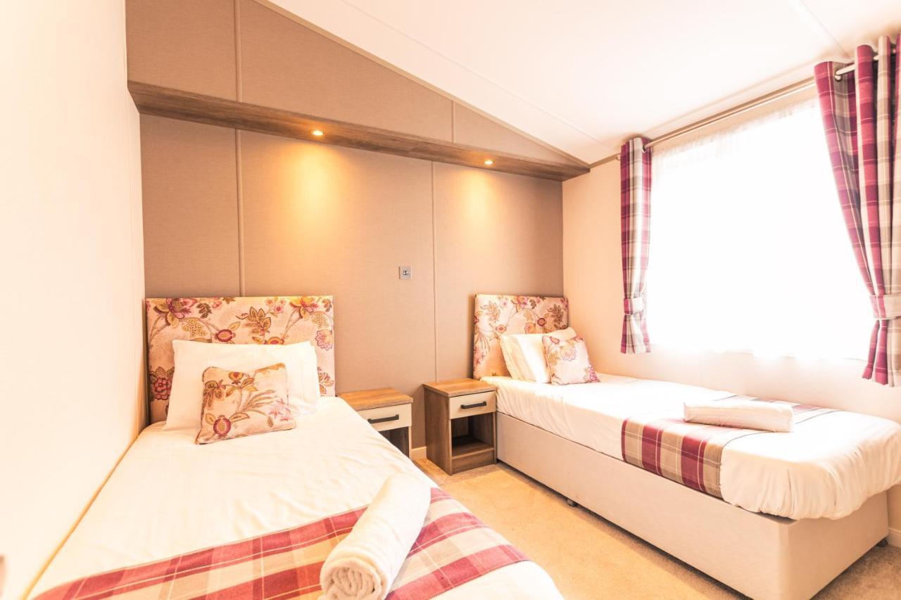 Lodge Springwell With Hot Tub Malton